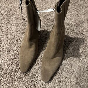Zara split leather kitten heel ankle boots NWT